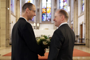 Digitale Fachtagung „Segen für alle. Segensfeiern für gleichgeschlechtliche Paare“ &#8211; Videos der Statements und Impulsvorträge online!