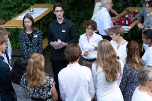 Sommerempfang des Bischofs: Schwere Fragen an einem idyllischen Abend