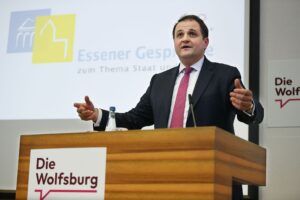 Pluralisierung religiöser Landschaft erhöht politischen Handlungsdruck