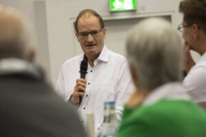 Mit Missbrauchstätern und Vertuschern leben – Wie geht das? Generalvikar Pfeffer: „Das ist eine Frage, die mich zerreißt.“