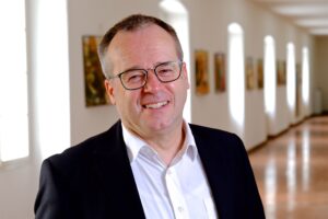 Warum der Kirche der Umgang mit eigener Schuld so schwer fällt